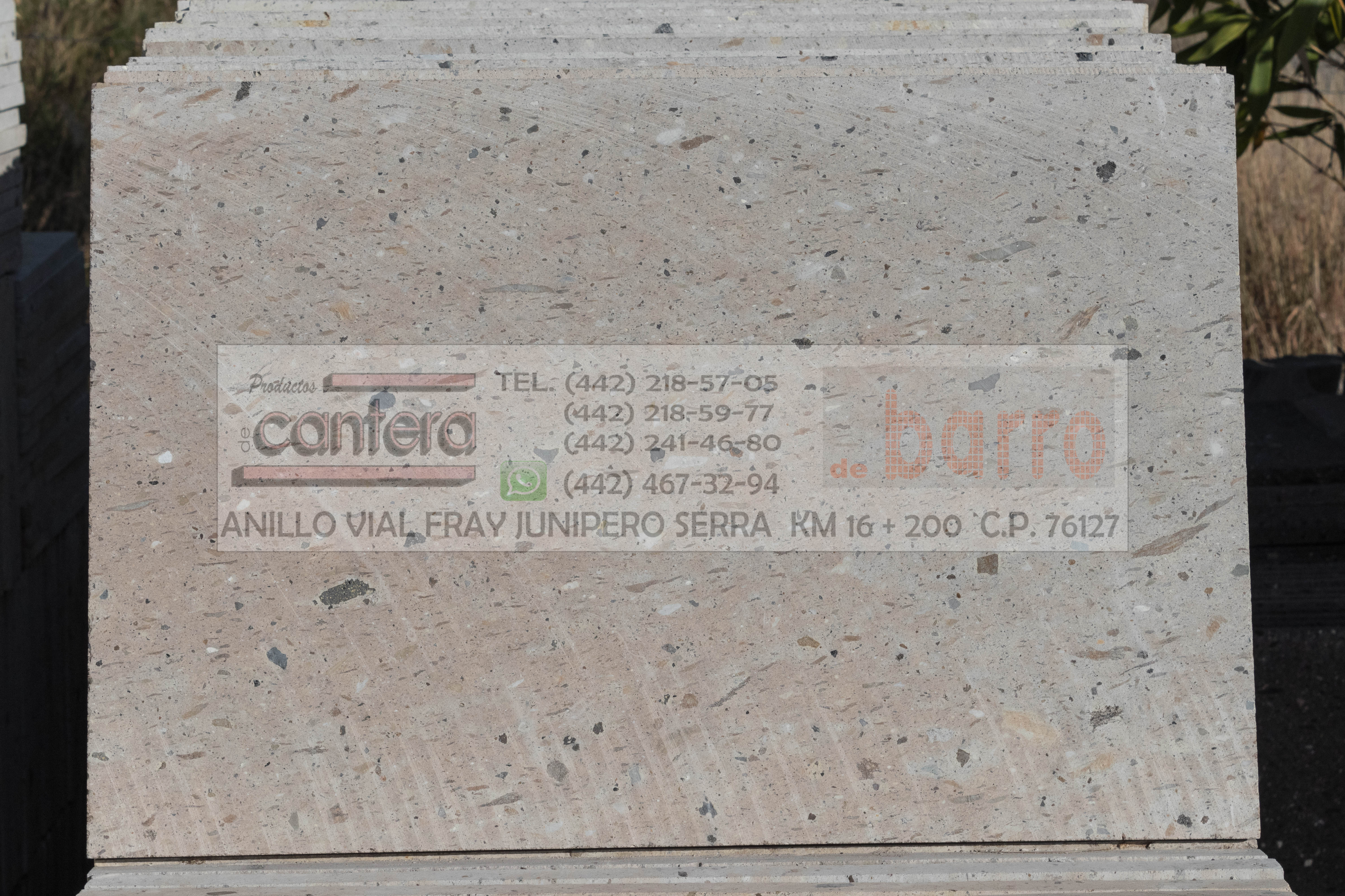 Cantera Laminada Blanco Moteado